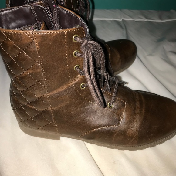 cute boots - Picture 2 of 3